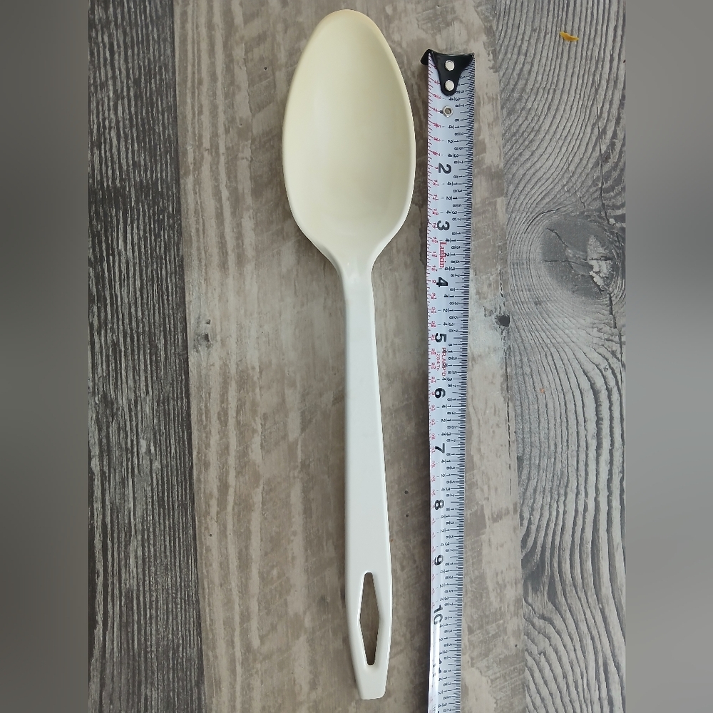 Vintage Tailor Made Products USA Nylon Solid 11.5” Almond Spoon